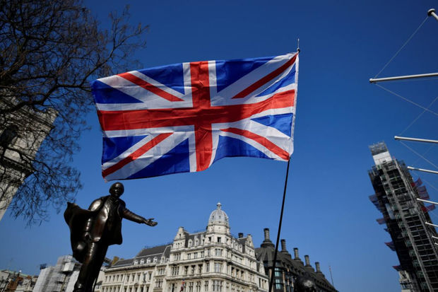 Britaniya Ukrayna mallarına tətbiq etdiyi bütün tarifləri ləğv etdi