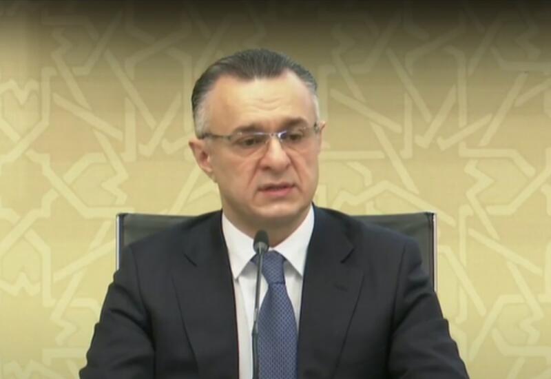 Səhiyyə naziri: "Qapalı məkanlarda maska taxmaq tövsiyə olunur"