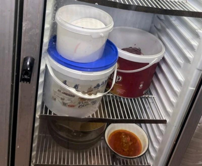 Osmanlı' restoranında nöqsanlar aşkarlanıb - FOTO