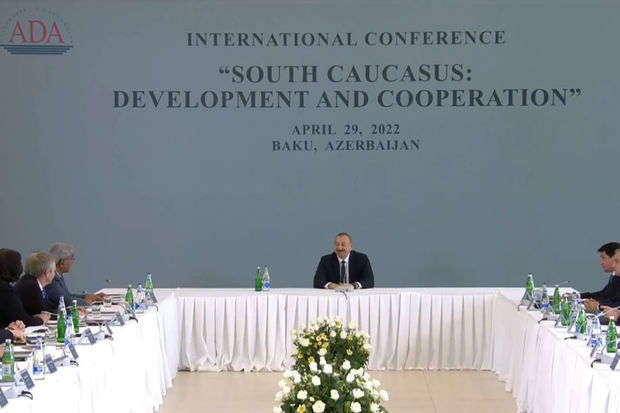 İlham Əliyevin beynəlxalq konfransın iştirakçıları ilə görüşü keçirilir - CANLI YAYIM