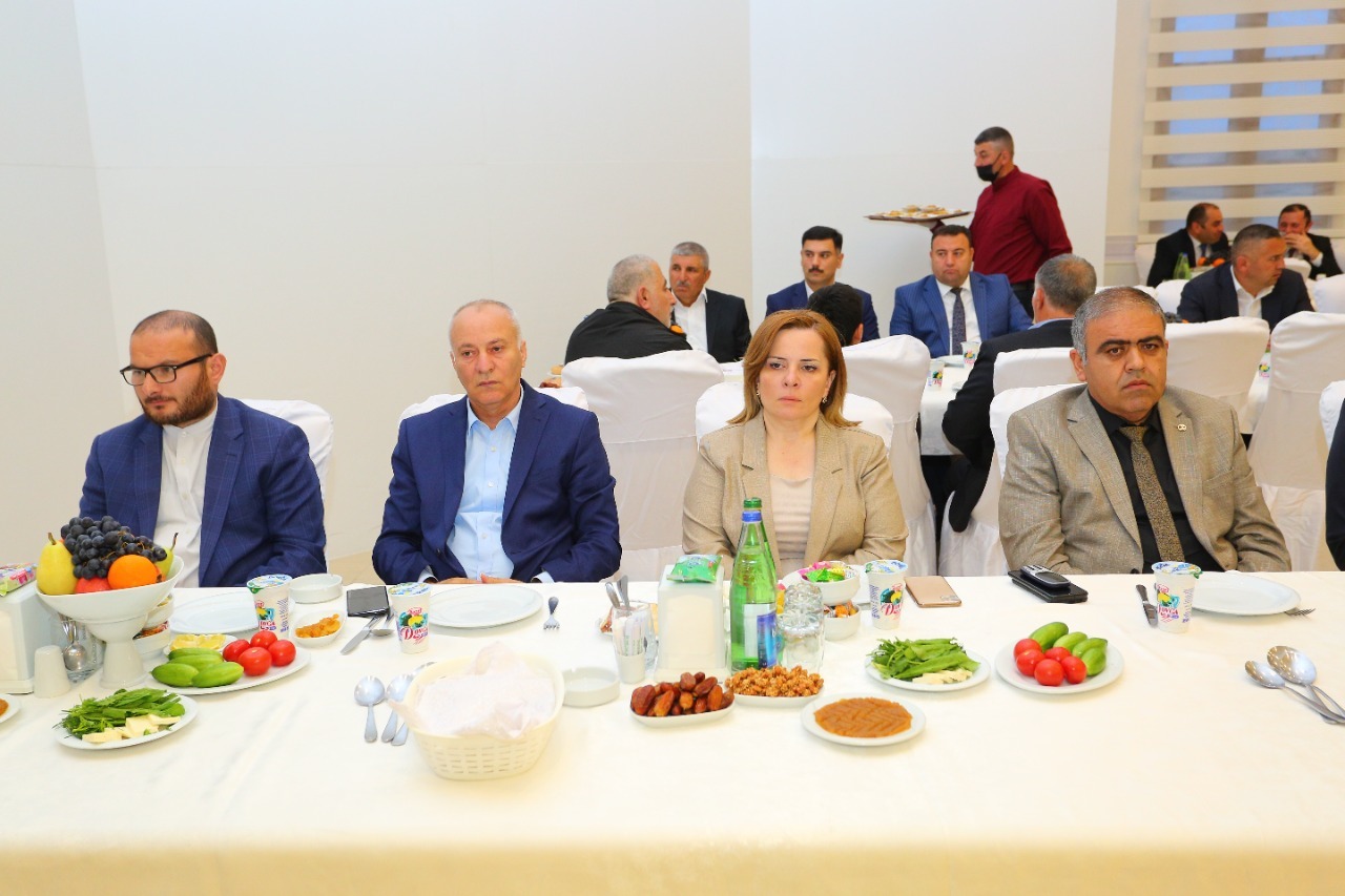 Binəqədi rayonunda iftar süfrəsi açıldı - FOTOLAR