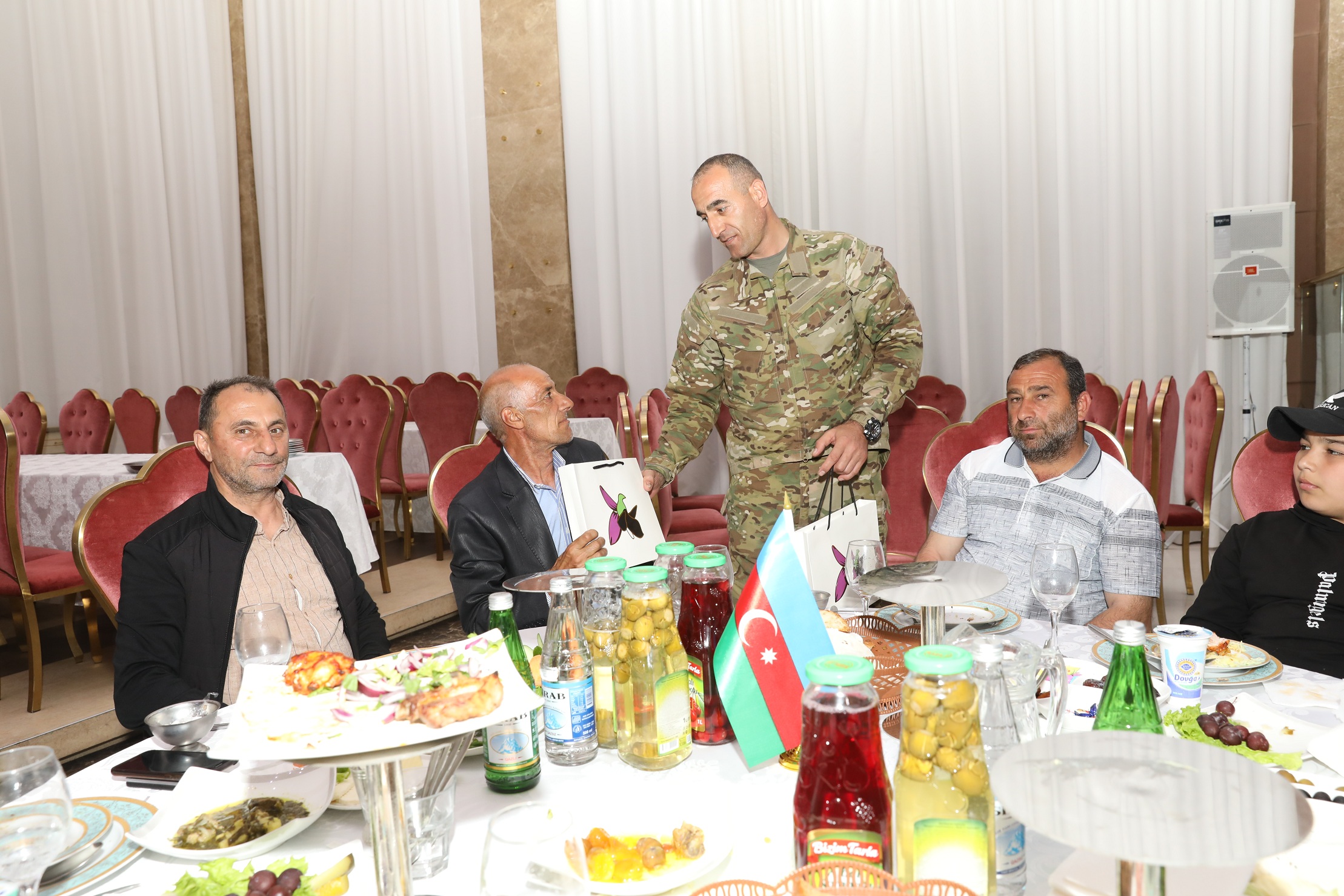 Xırdalanda şəhidlərinin xatirəsinə və qazilər üçün növbəti iftar süfrəsi açılıb