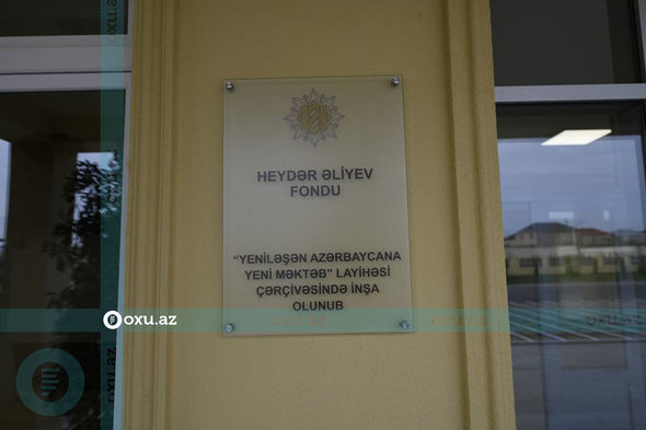 Bu gün açılışı olan Sabunçu rayonundakı yeni məktəb binasından FOTOREPORTAJ