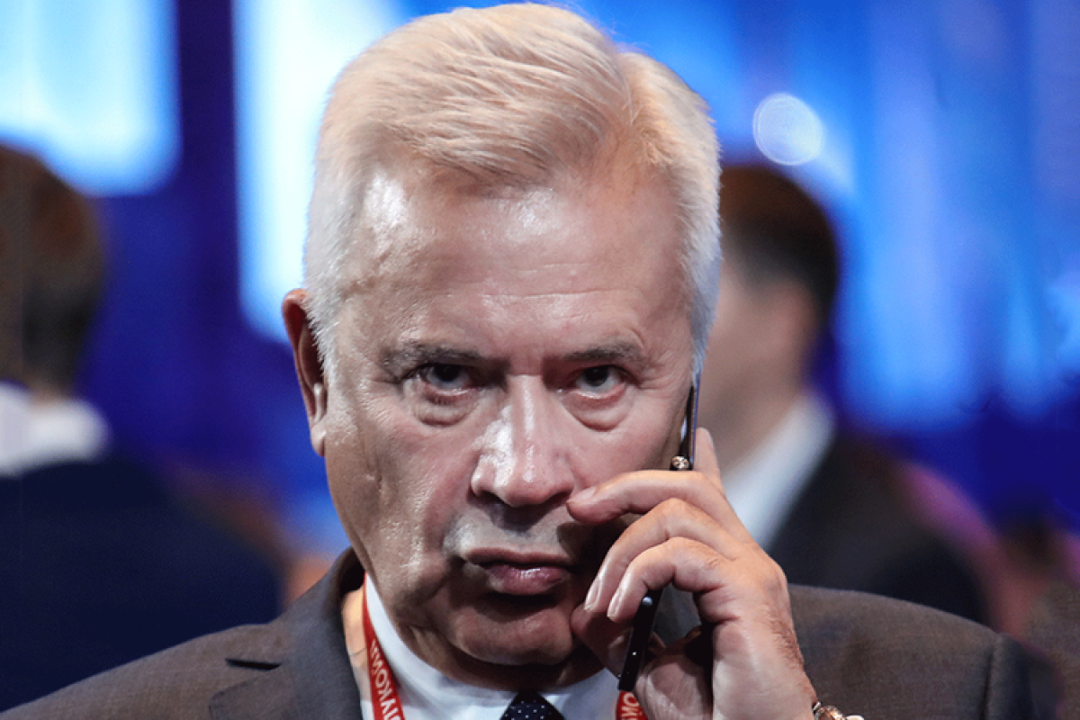 Putin Vahid Ələkbərovu təltif etdi