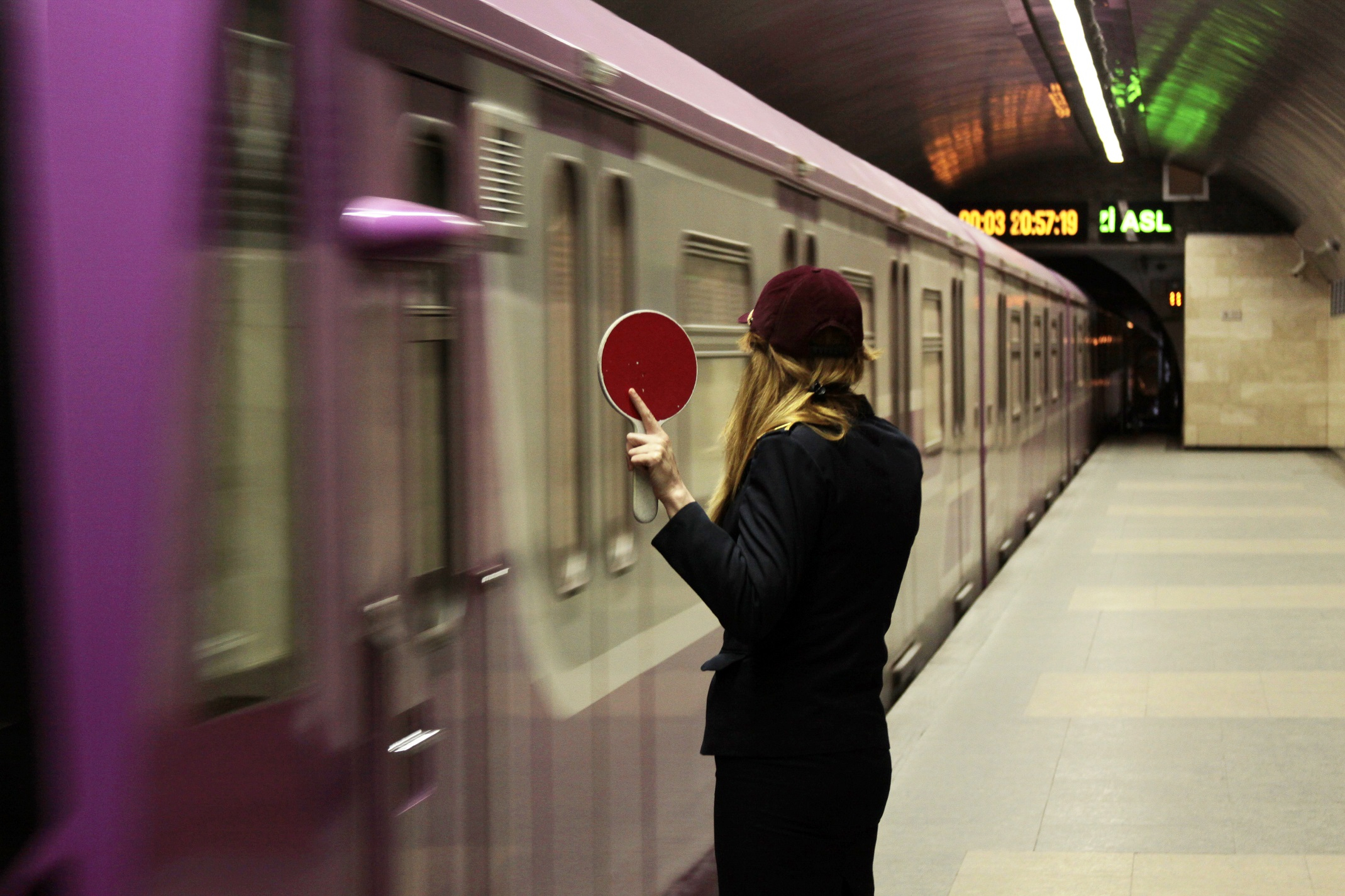 Vətəndaşların NƏZƏRİNƏ: Bu metrostansiya istiqamətində qatarların hərəkət qrafiki dəyişdi