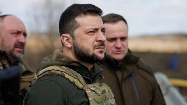 “Makron Putinin simasını qorumaq üçün Ukraynanın suverenliyi ilə bağlı güzəştlər təklif etmişdi”