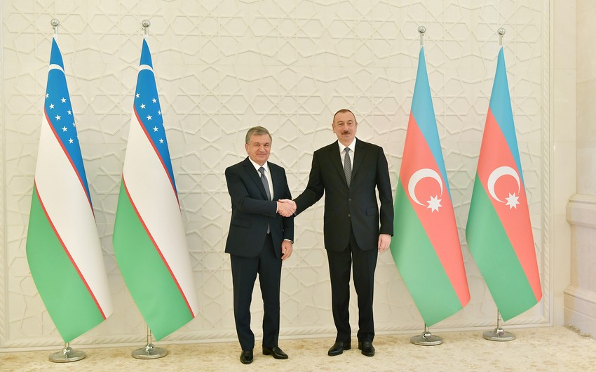 Şavkat Mirziyoyev İlham Əliyevi təbrik etdi