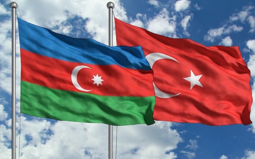 Azərbaycan səfirliyi Türkiyəni milli bayramı münasibətilə təbrik etdi