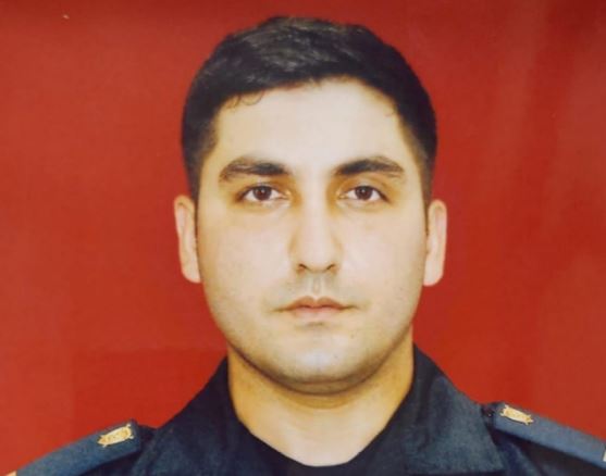 Bakıda polis özünü oda ataraq vətəndaşı ölümdən xilas etdi - VİDEO