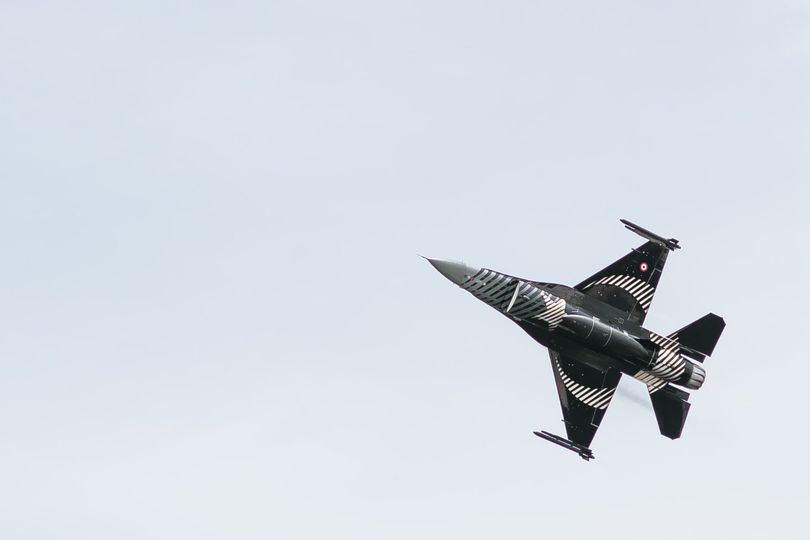 Bakıda təyyarə və vertolyotların növbəti uçuşları keçirilir