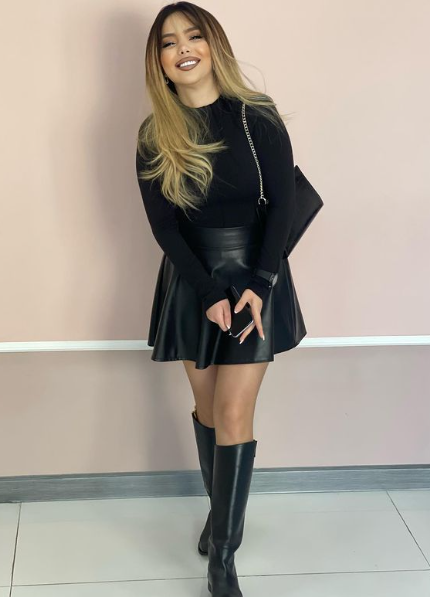 Xalq artistinin 24 yaşlı nəvəsi gözəlliyi ilə diqqət mərkəzində - FOTO