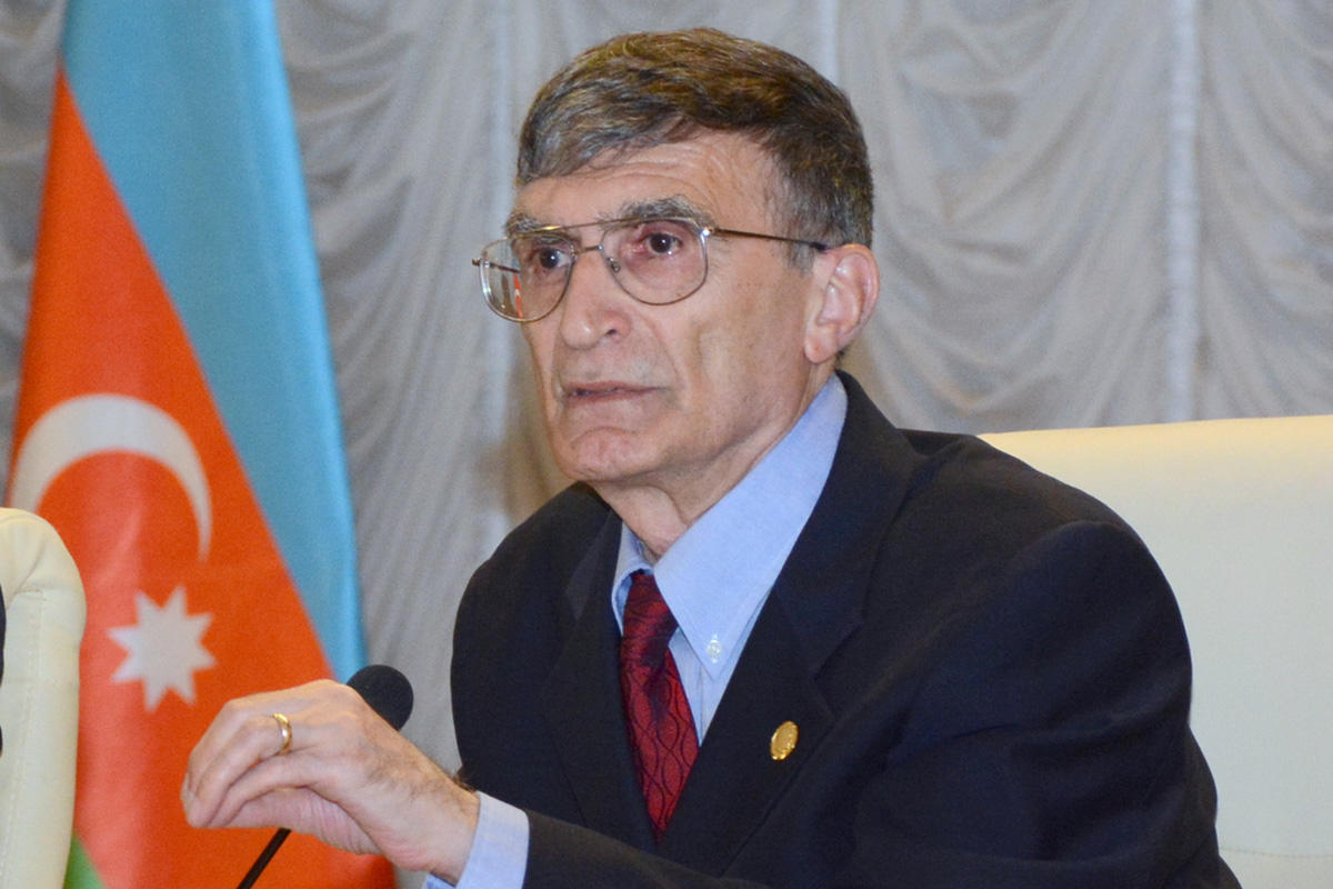 Əziz Sancar Azərbaycana gəlir