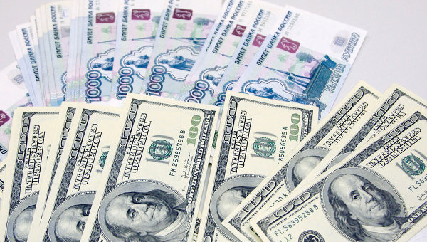 Rusiyada rubl kəskin bahalaşdı: Dolları nə gözləyir?