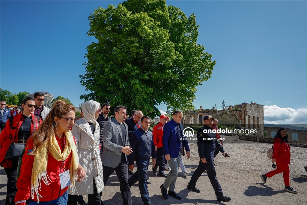 Selçuk Bayraktar həyat yoldaşı ilə Şuşada - FOTO