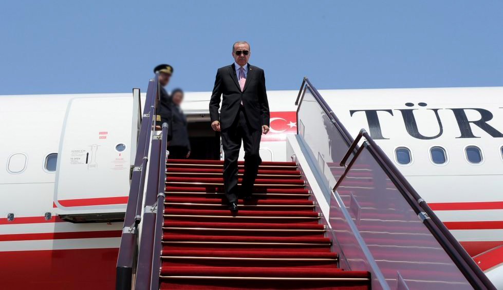 Türkiyə Prezidenti Bakıya yola düşüb