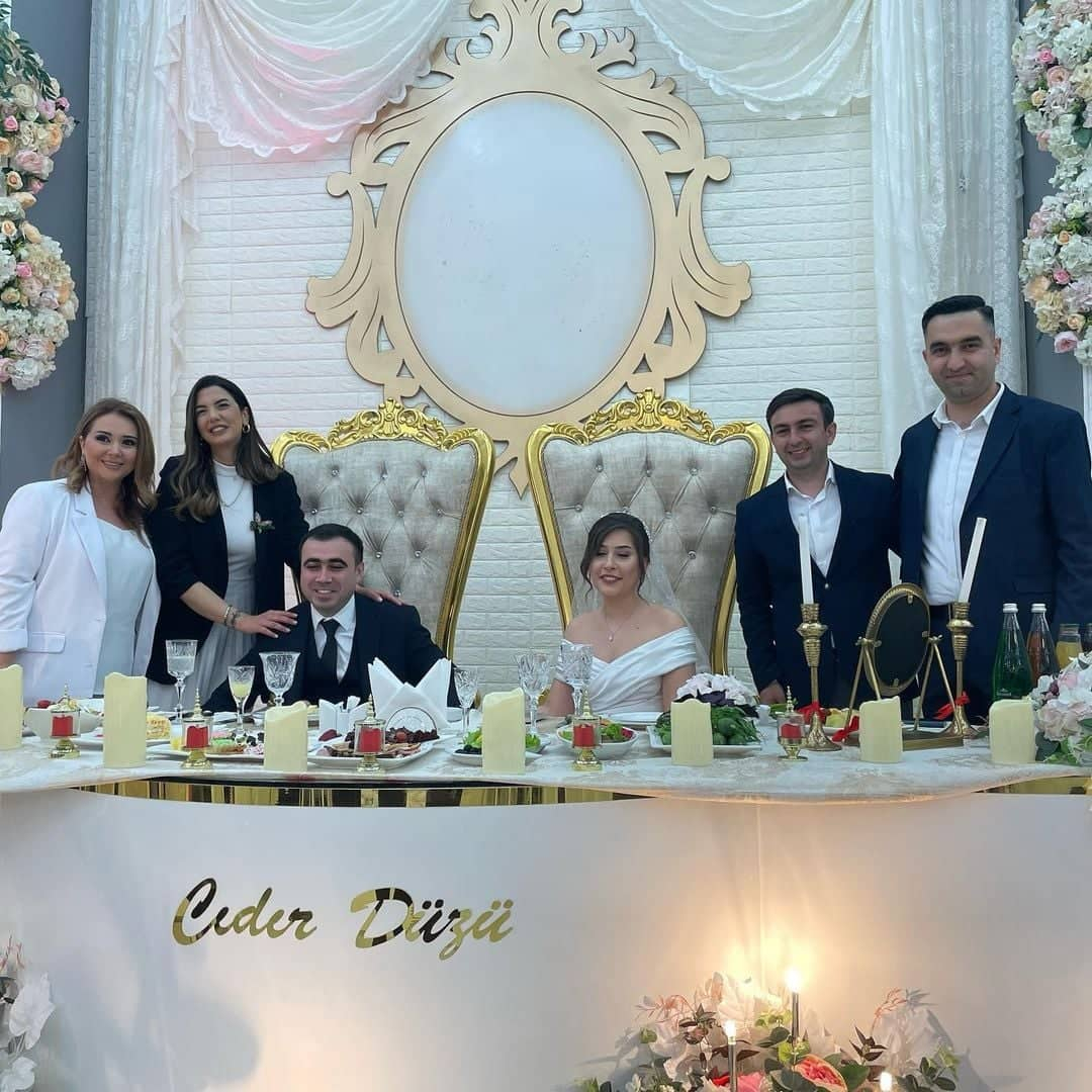 Fulya Öztürkün də qatıldığı azərbaycanlı aparıcının toyundan görüntülər - VİDEO