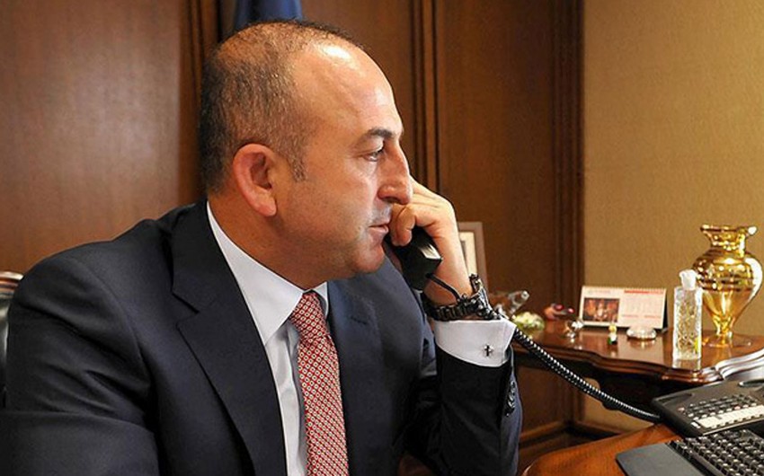 Mövlud Çavuşoğlu fransalı həmkarı ilə Ukraynanı müzakirə etdi