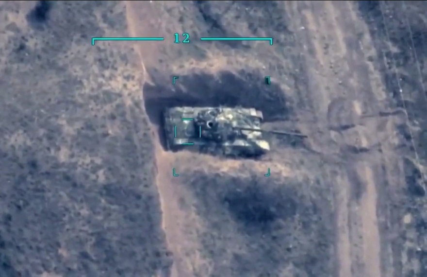 “Bayraktar” Rusiyanın iki tankını belə vurdu - ANBAAN VİDEO