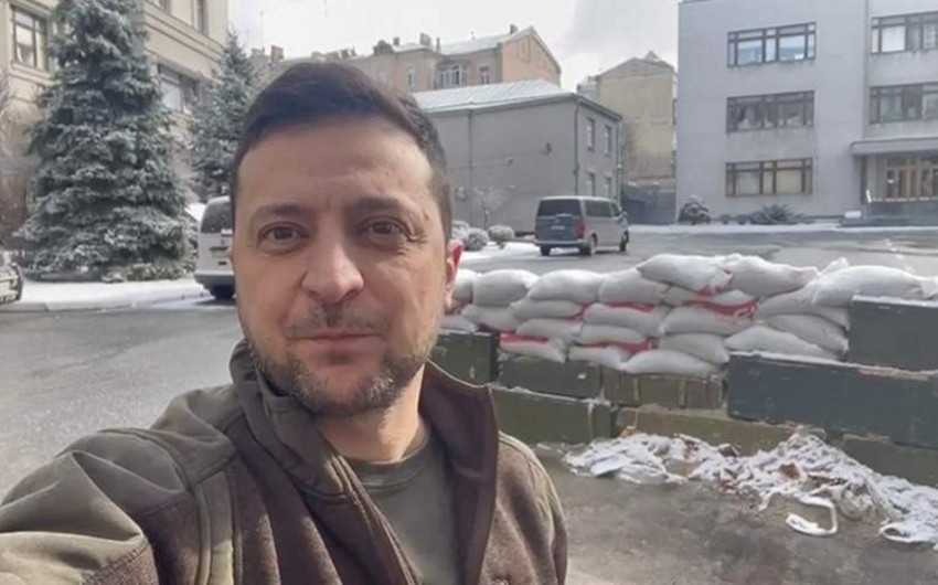 Zelenski: “Putin öz əmri ilə müharibəni dayandıra bilər”