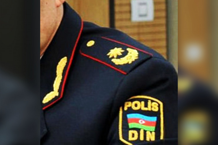 Polis idarəetməni itirib maşını aşırdı: Vəziyyəti ağırdır