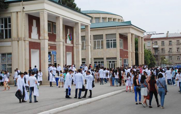 Tibb Universitetində tələbələrə niyə geyim qadağası qoyulub? - AÇIQLAMA