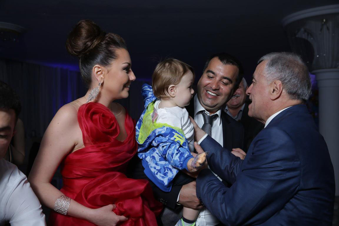 Sabiq nazir gəlinindən mərhum qayınatası ilə bağlı paylaşım - FOTO
