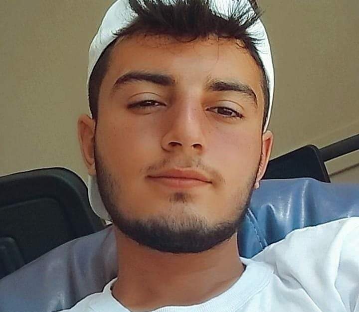 Azərbaycanda ikinci kurs tələbəsi özünü asdı