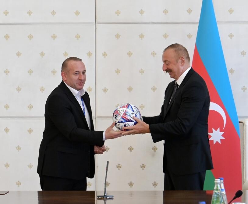 İlham Əliyev Avropa çempionatının qalibi olan milli komandamızın üzvlərini qəbul etdi - FOTOLAR