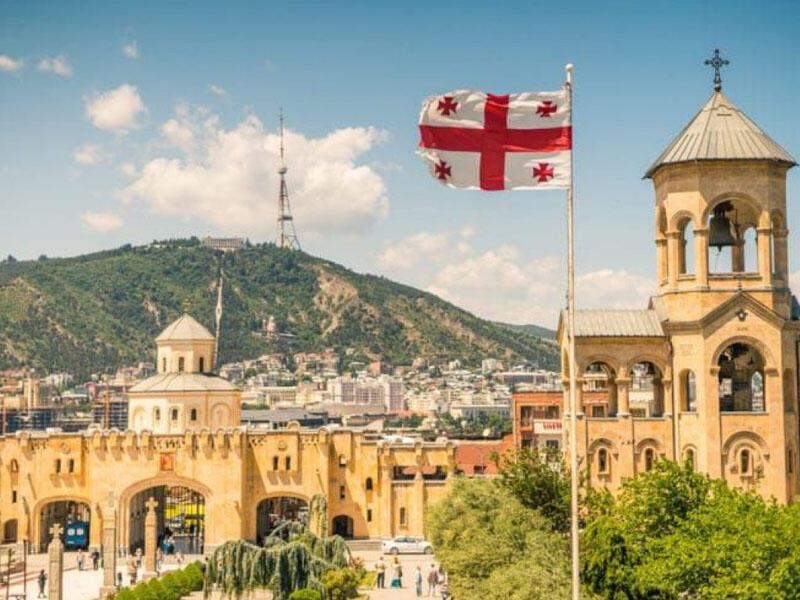 Gürcüstana getmək istəyənlərə şad xəbər: Bu qadağa ləğv olundu