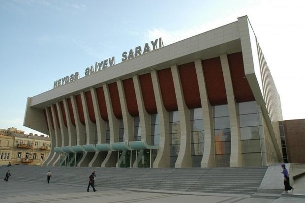 Heydər Əliyev Sarayında direktor vəzifəsini kim icra edir?