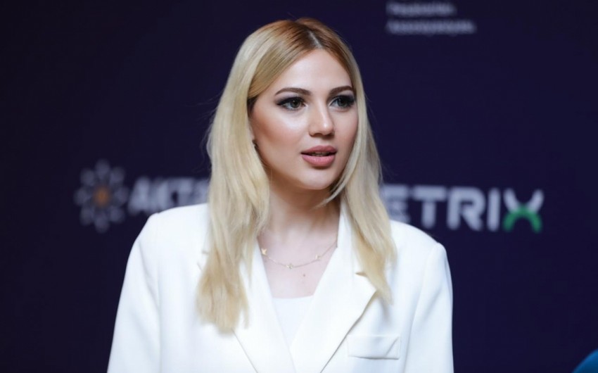 Azərbaycanda yeni jurnalist vəsiqəsinin forması hazırlandı