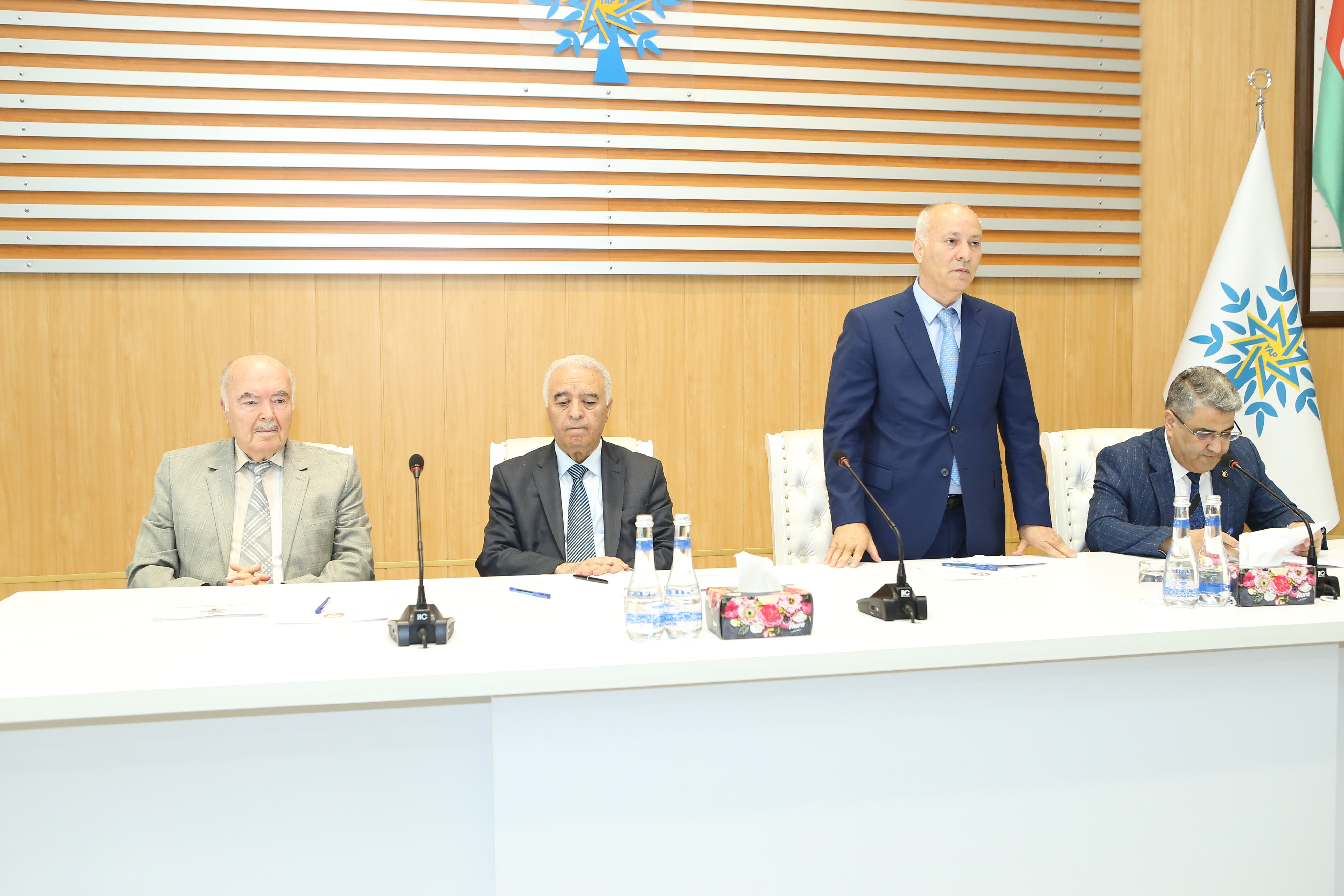 Binəqədi rayonunda Ağsaqqallar Şurasının illik hesabat yığıncağı keçirildi - FOTOLAR