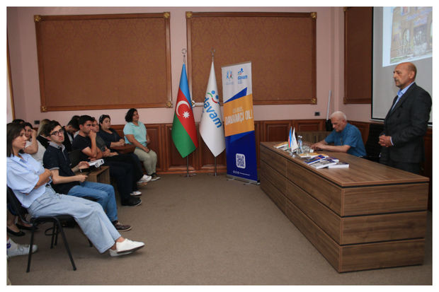 “Yeni tarix” kitabının təqdimat mərasimi keçirildi - FOTO
