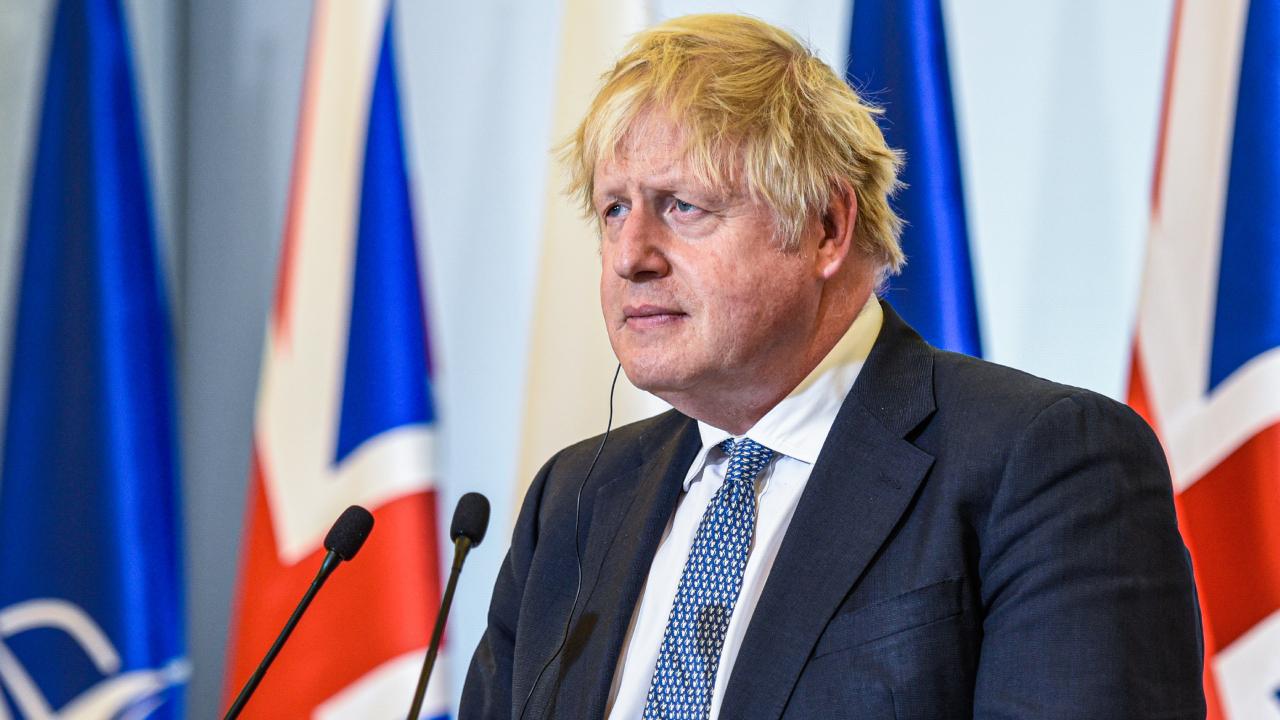 Britaniya Ukraynaya özüyeriyən artilleriya qurğuları verəcək
