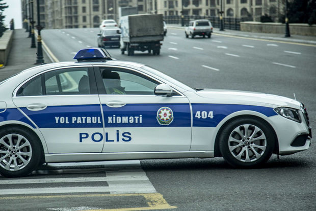 Bakıda ata və oğul polisə kəllə atıb, qolunu dişlədilər