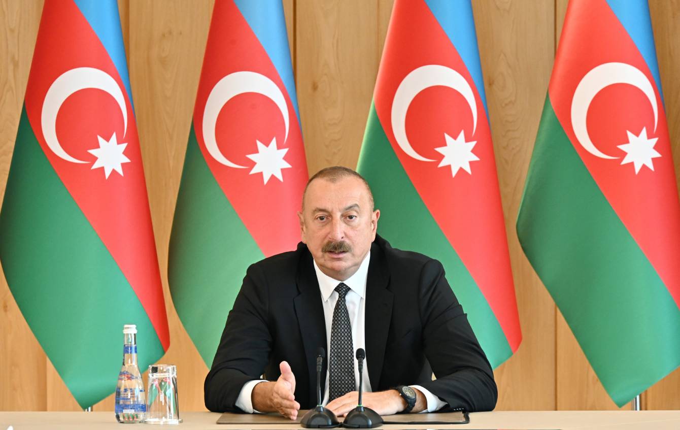 "Azərbaycan Qarabağı və Şərqi Zəngəzuru öz vəsaiti və imkanları ilə yenidən qurur"