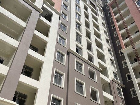 Özünü övladları ilə binadan atan qadınla bağlı yeni faktlar: Qayınanasını təbrik etməyib