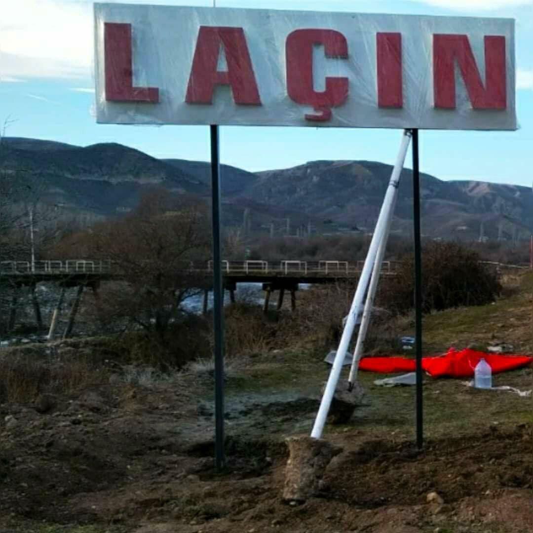 Zabux sakini: "Bizə dedilər ki, evləri yandırmayın, amma..."