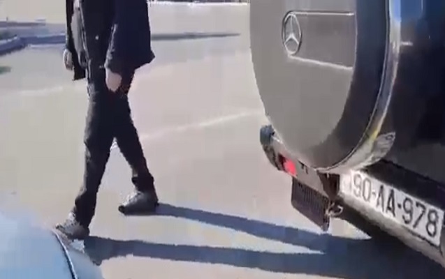 Səfər Mehdiyevin polis tərəfindən saxlanılması - VİDEOSU