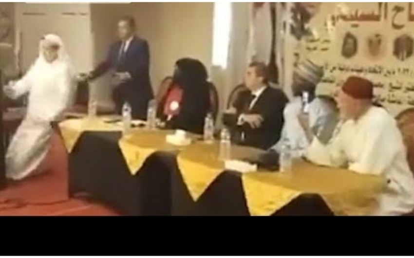 Tanınmış ərəb diplomat çıxışı zamanı öldü - VİDEO