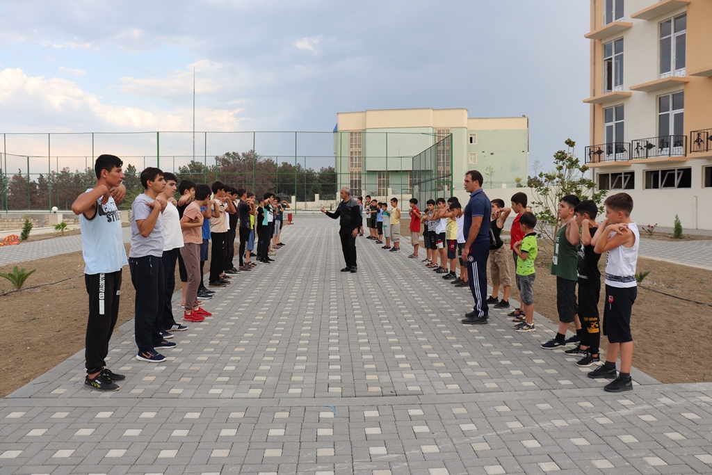 Naftalanda "Sağlam həyat günü" adlı maarifləndirici tədbir keçirilib - FOTOLAR