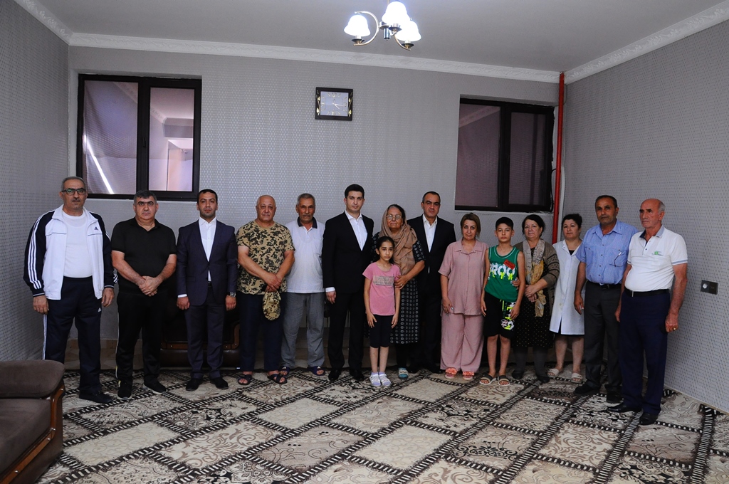 İcra Başçısı Möcüzəli Naftalan sağlamlıq mərkəzində Şəhid ailələri və qazilərlə görüşüb - FOTOLAR