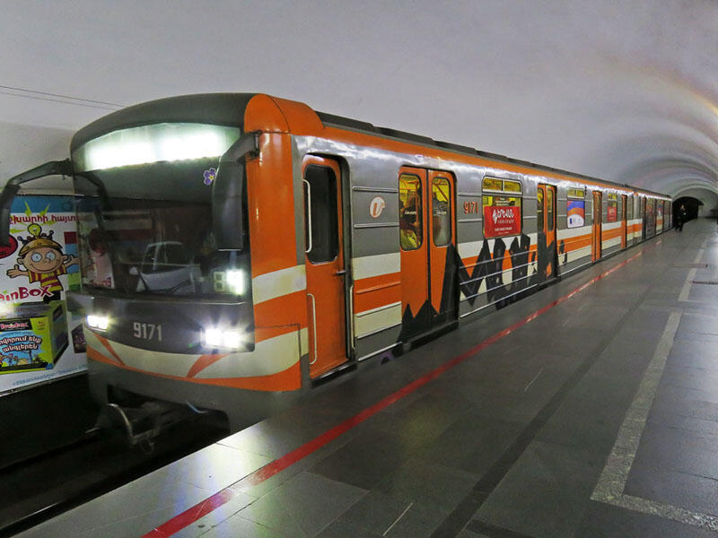 İrəvan metrosunda bomba həyəcanı: qatarların hərəkəti dayandırılıb