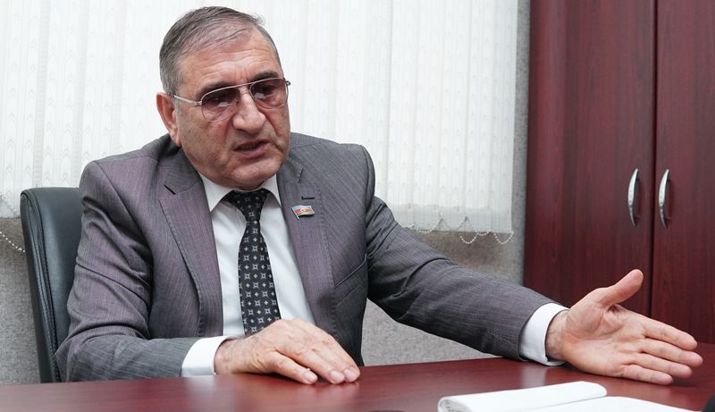 “Ola bilsin, bir-birilərinə məhəbbətləri olub..." - Deputat FHN-dəki intim görüntülər HAQQINDA 