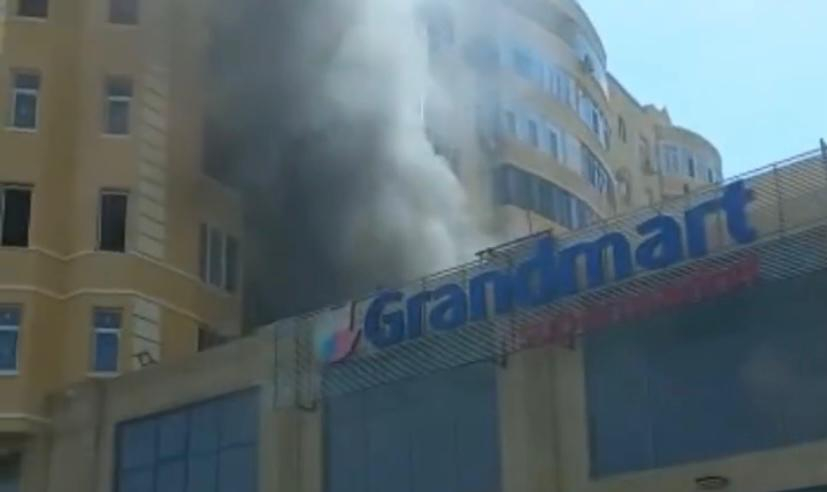 "Grandmart"da yanğın başladı - VİDEO