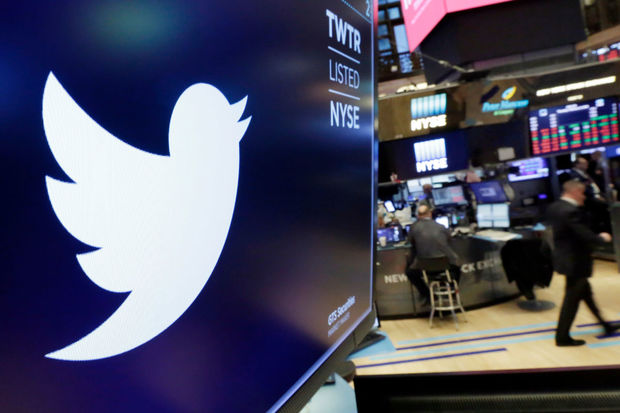 “Twitter” Serbiya prezident partiyasının 12 üzvünün hesabını blokladı