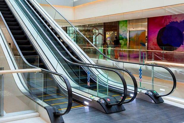 Almaniyada ticarət mərkəzlərinin eskalatorları söndürülür - Qənaət rejimi...