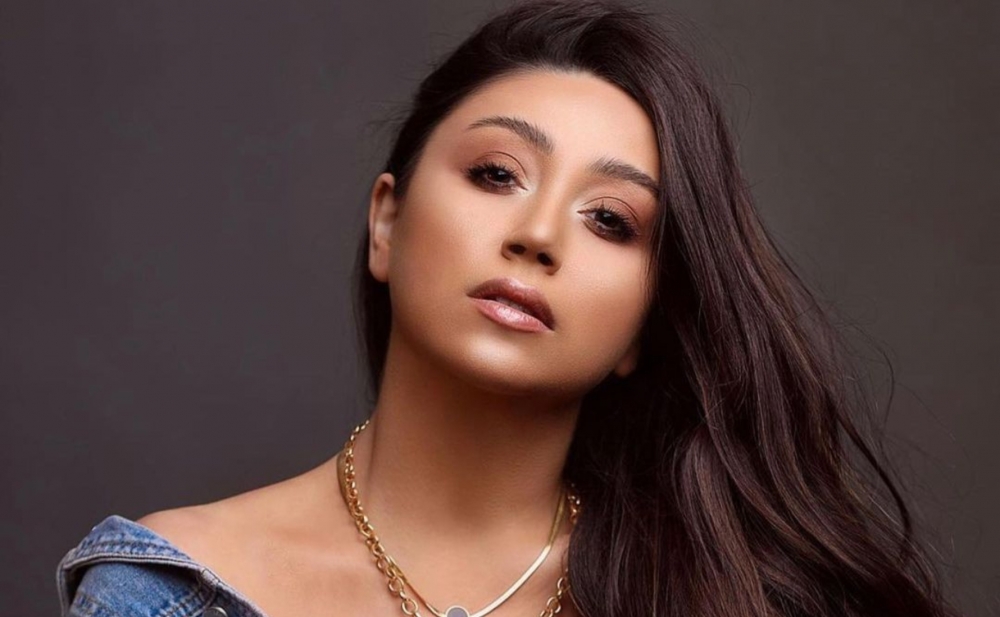 Damla izləyicilərini təhqir etdi “Gözünüzə girsin” - FOTO