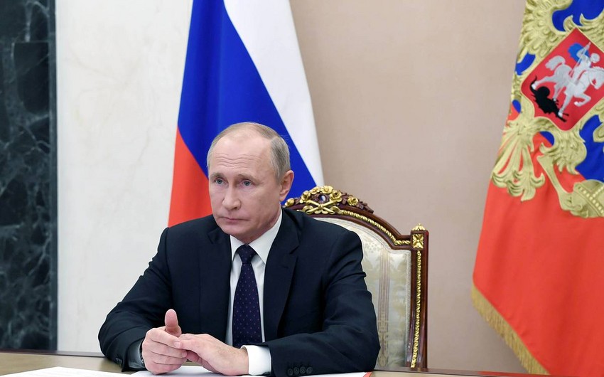 Putin II Elizabetin vəfatı ilə bağlı başsağlığı verdi