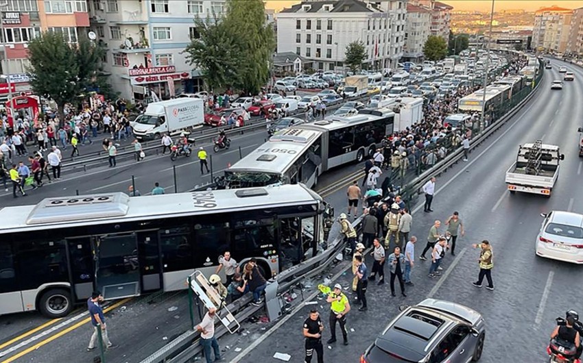Türkiyədə ağır yol qəzası: 42 nəfər yaralandı